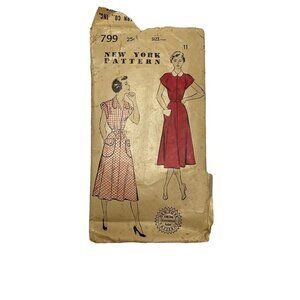 Vintage New York Pattern 1950s Midi Fit Flare Dress Peter Pan Collar 799